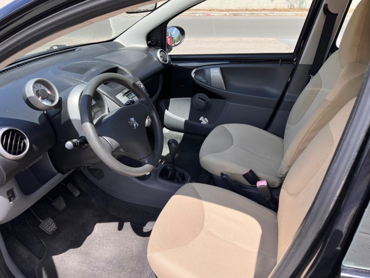 Peugeot 107 1.0 68CV 5p. Desir
