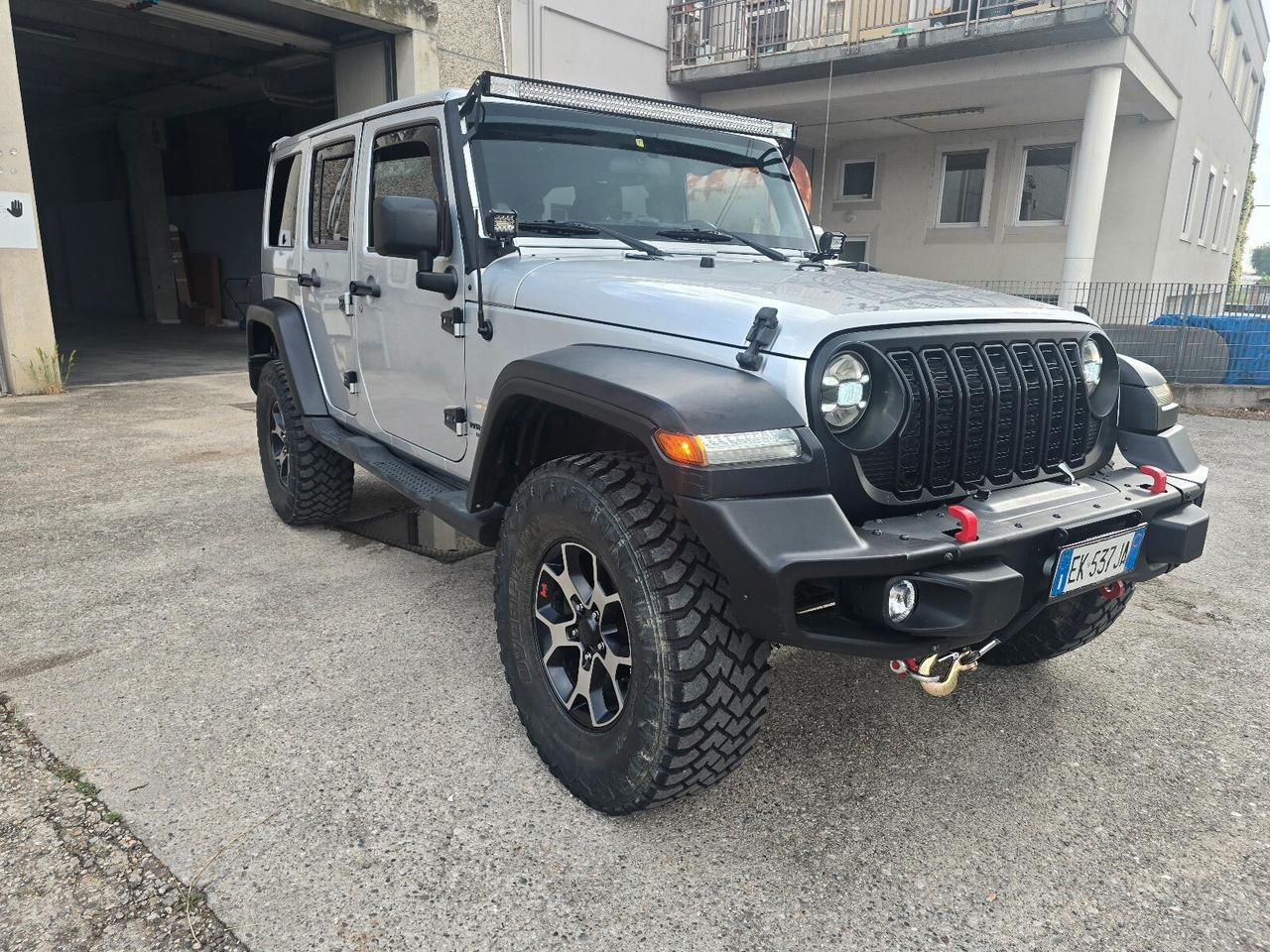 Jeep Wrangler Unlimited 2.8 CRD DPF Sahara Auto