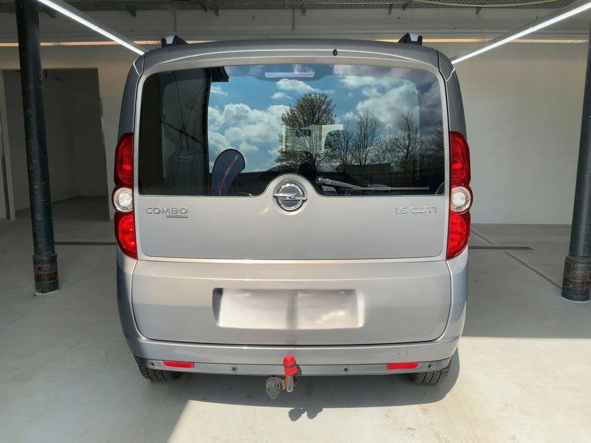 Opel Combo edotion 1.6 cdti 7 posti iva compresa