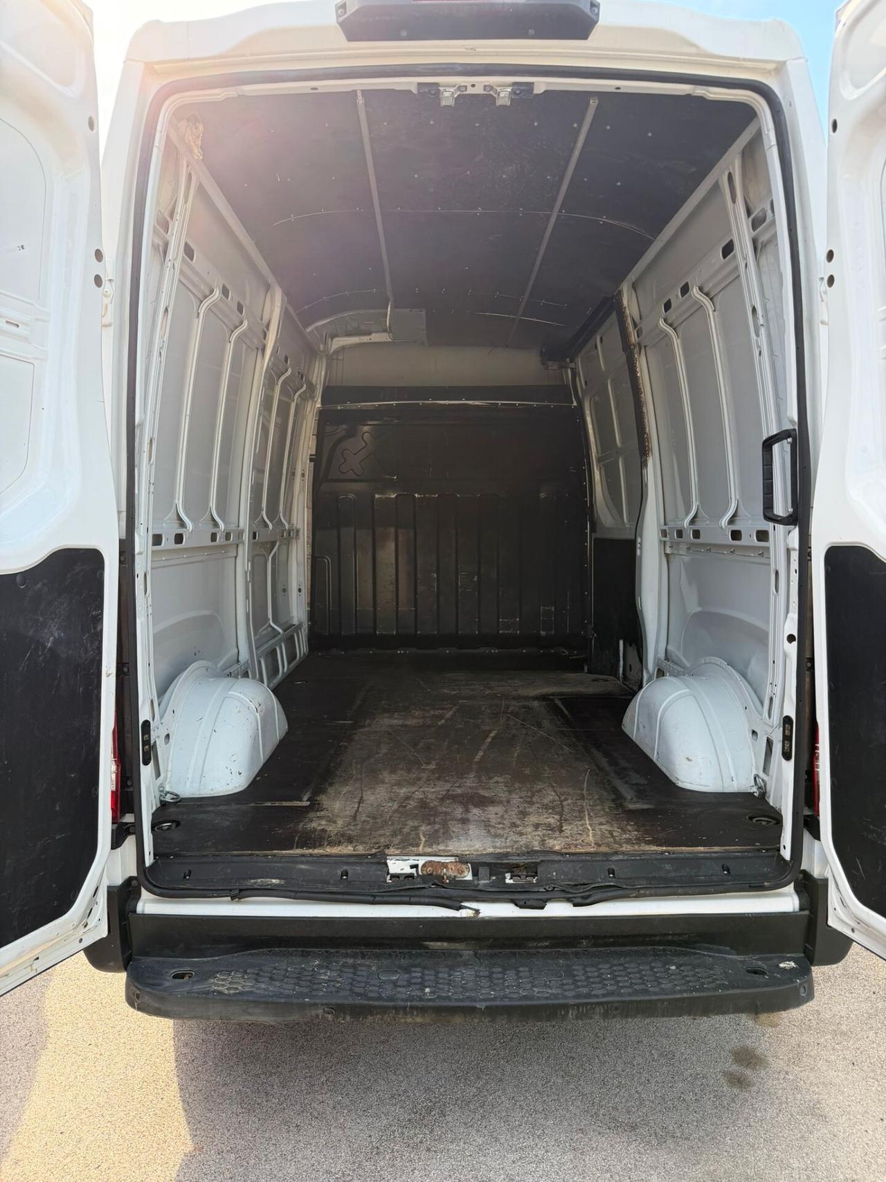 Iveco Daily con 160.000 km