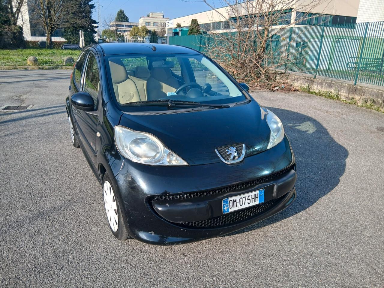 Peugeot 107 1.0 68CV 5p. Desir