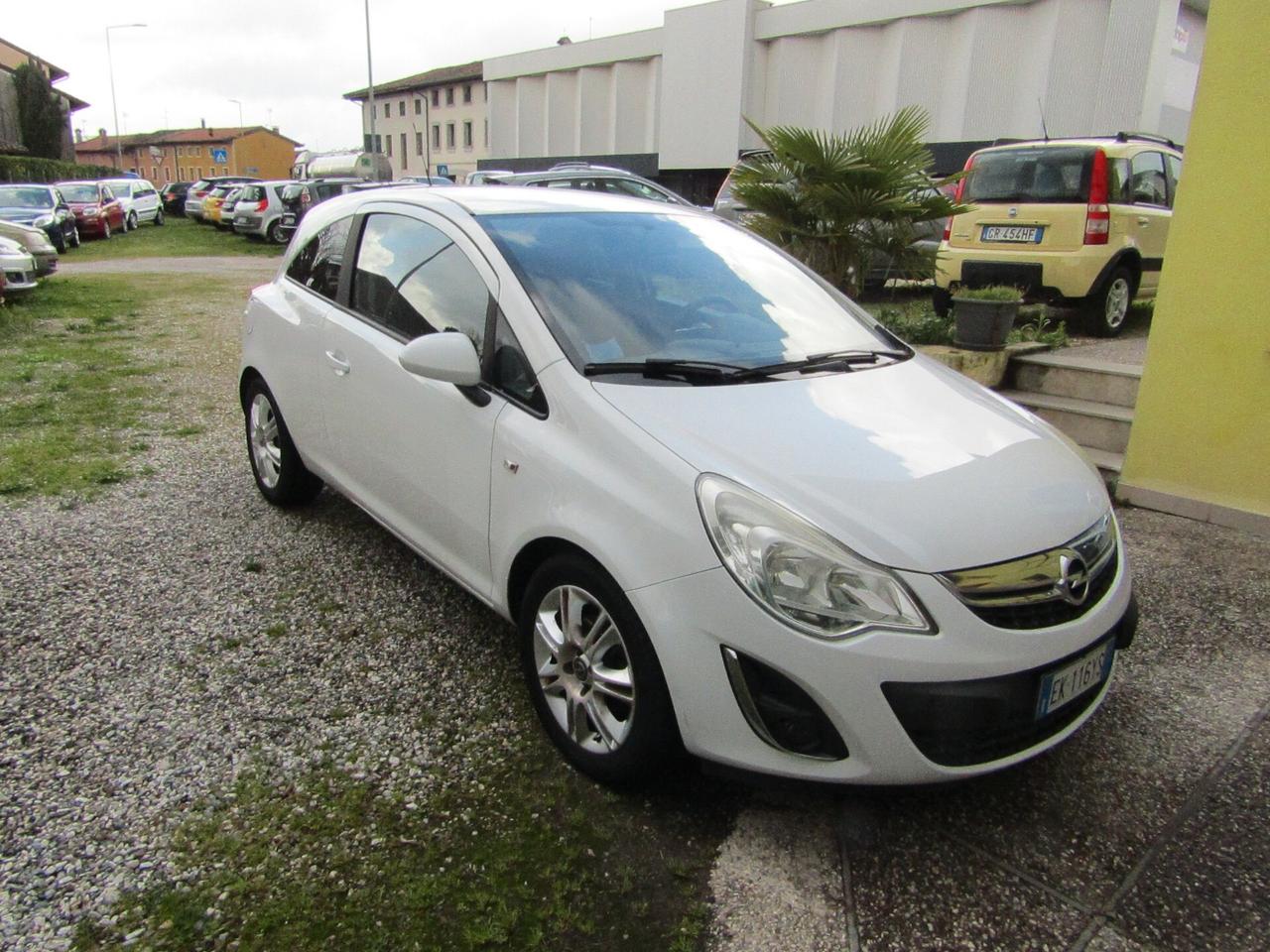 Opel Corsa 1.2 3 porte Elective