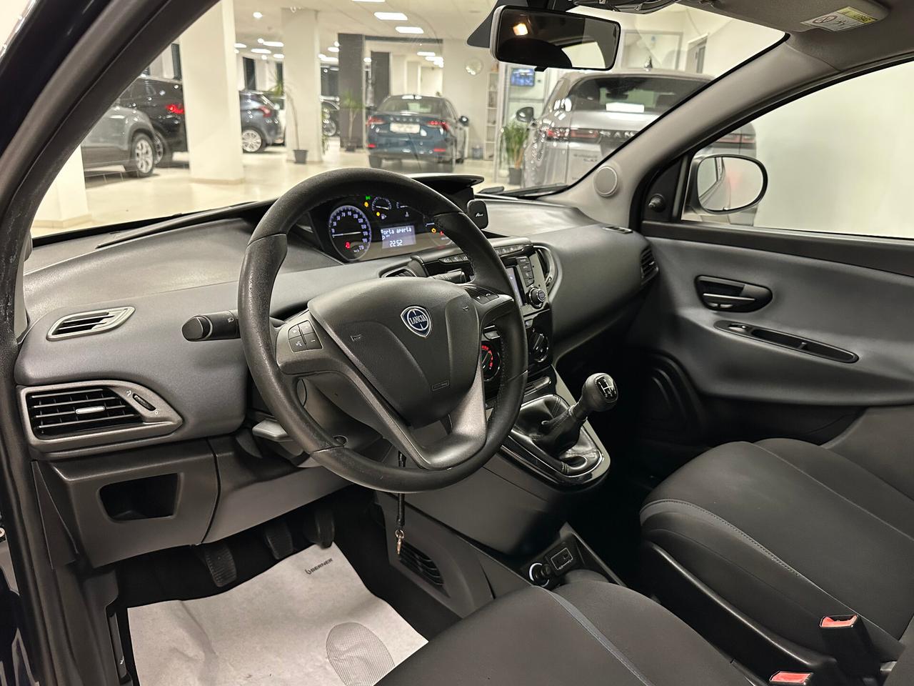 Lancia Ypsilon 1.3 MJT 16V 95 CV 5 porte S&S Gold - 2016