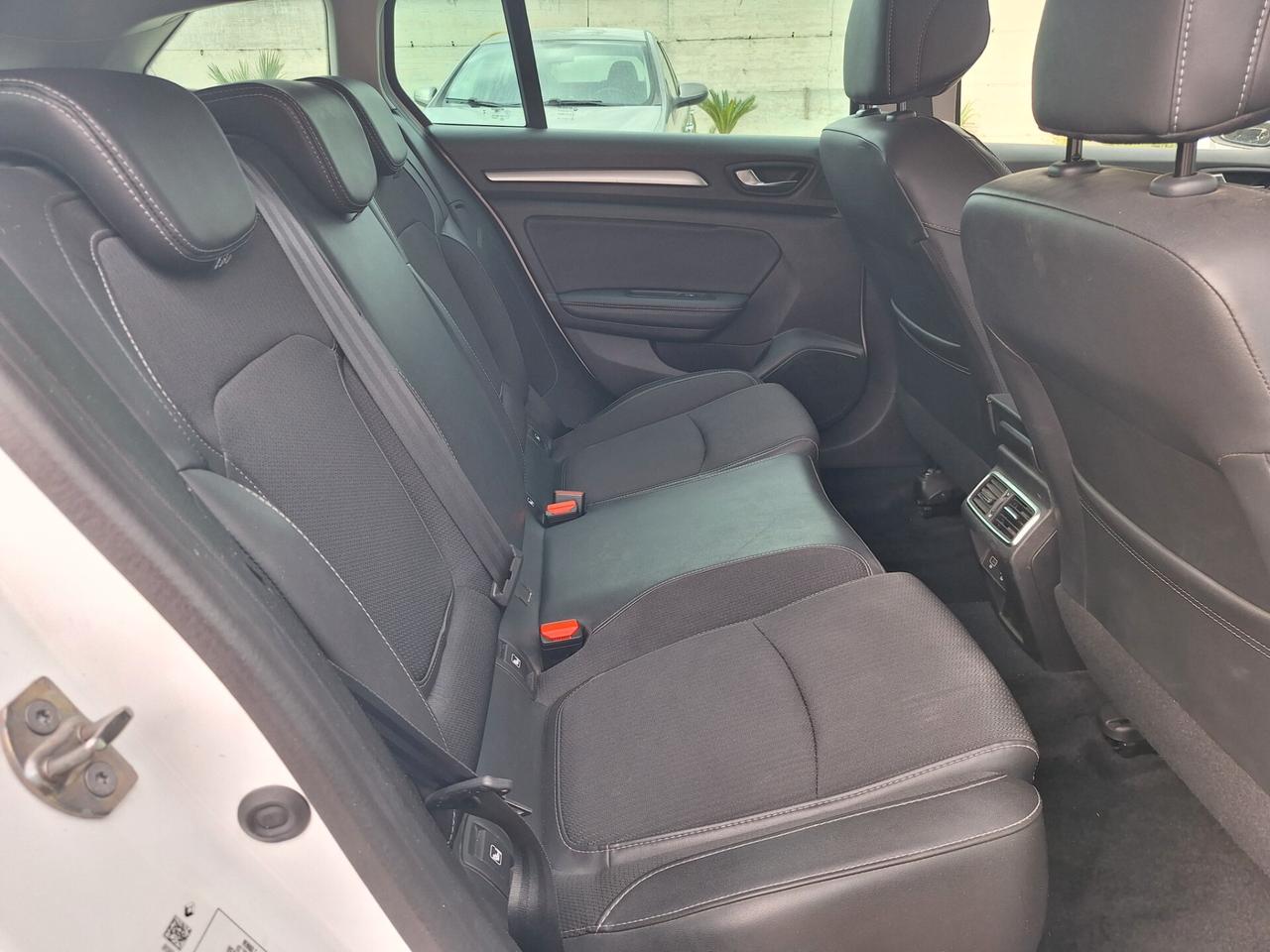 Renault Megane Sporter TECHNO 1.5 dCi 115cv EDC NAV+RETROCAM. 2024