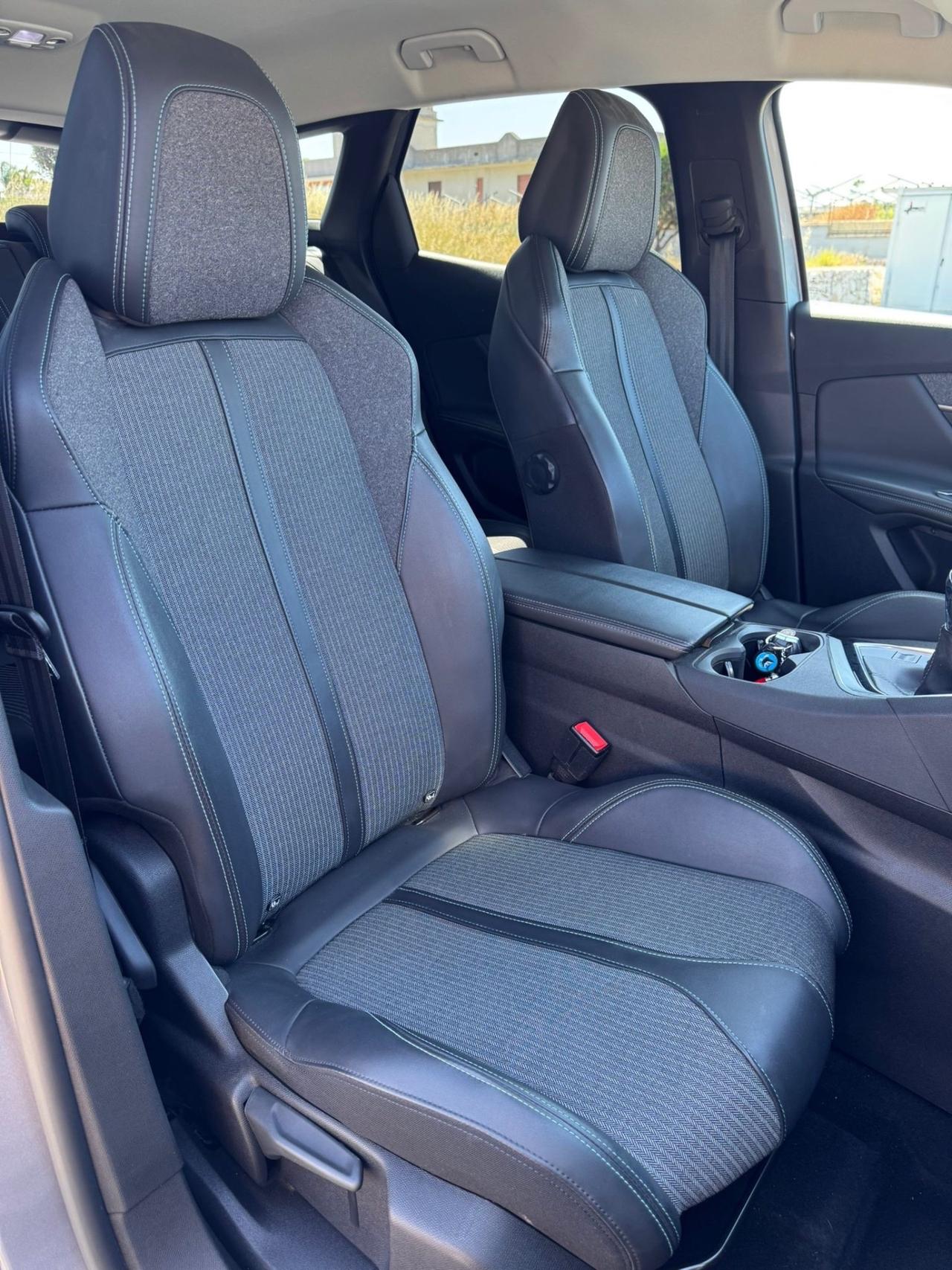 Peugeot 3008 BlueHDi 130 S&S Allure Pack