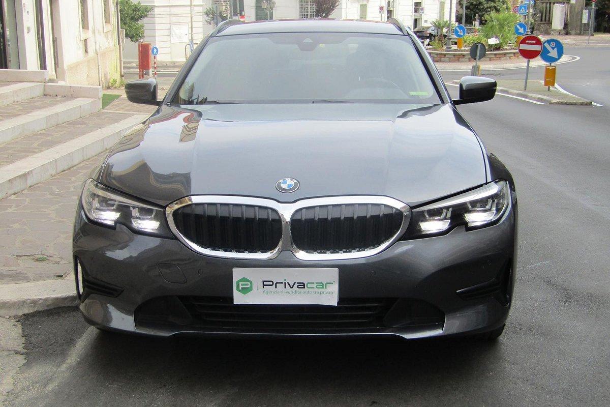 BMW 318d 48V Touring Business Advantage