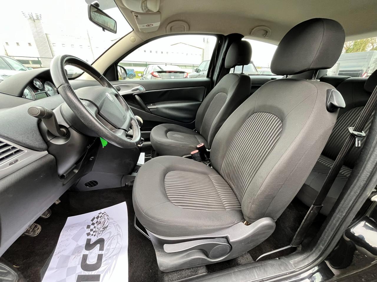 Lancia Ypsilon 1.2 69 CV Platino
