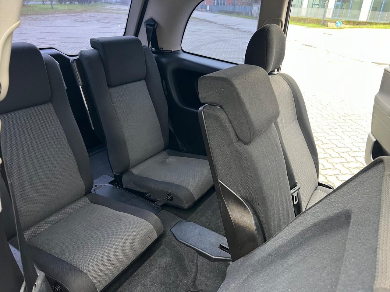 Opel Zafira 2.0 16V DTI cat Elegance