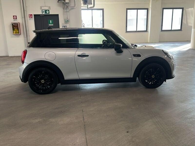 MINI Full Electric Mini F56 2021 Mini 3p Cooper SE Classic auto