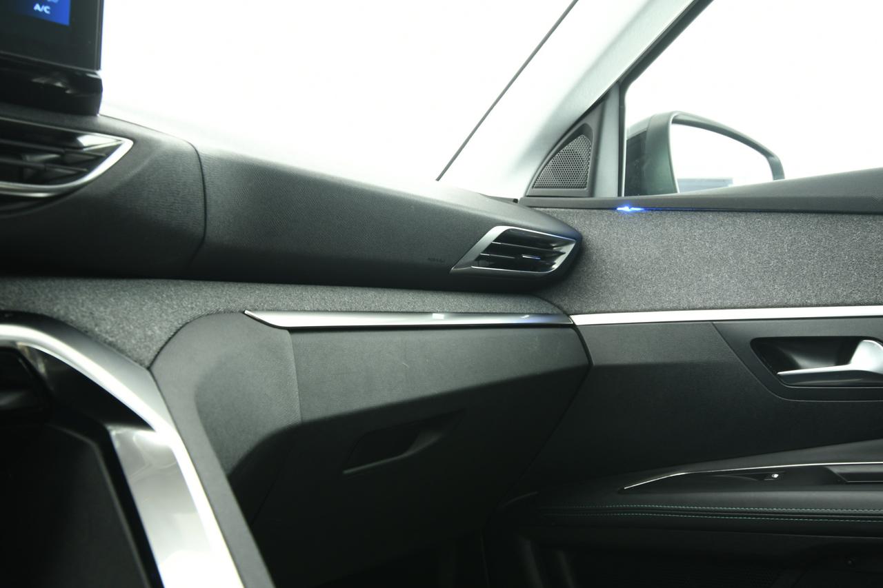 PEUGEOT 3008 1.5 bluehdi Allure Pack s&s 130cv eat8 CAMERA+APP CONNECT+C18"