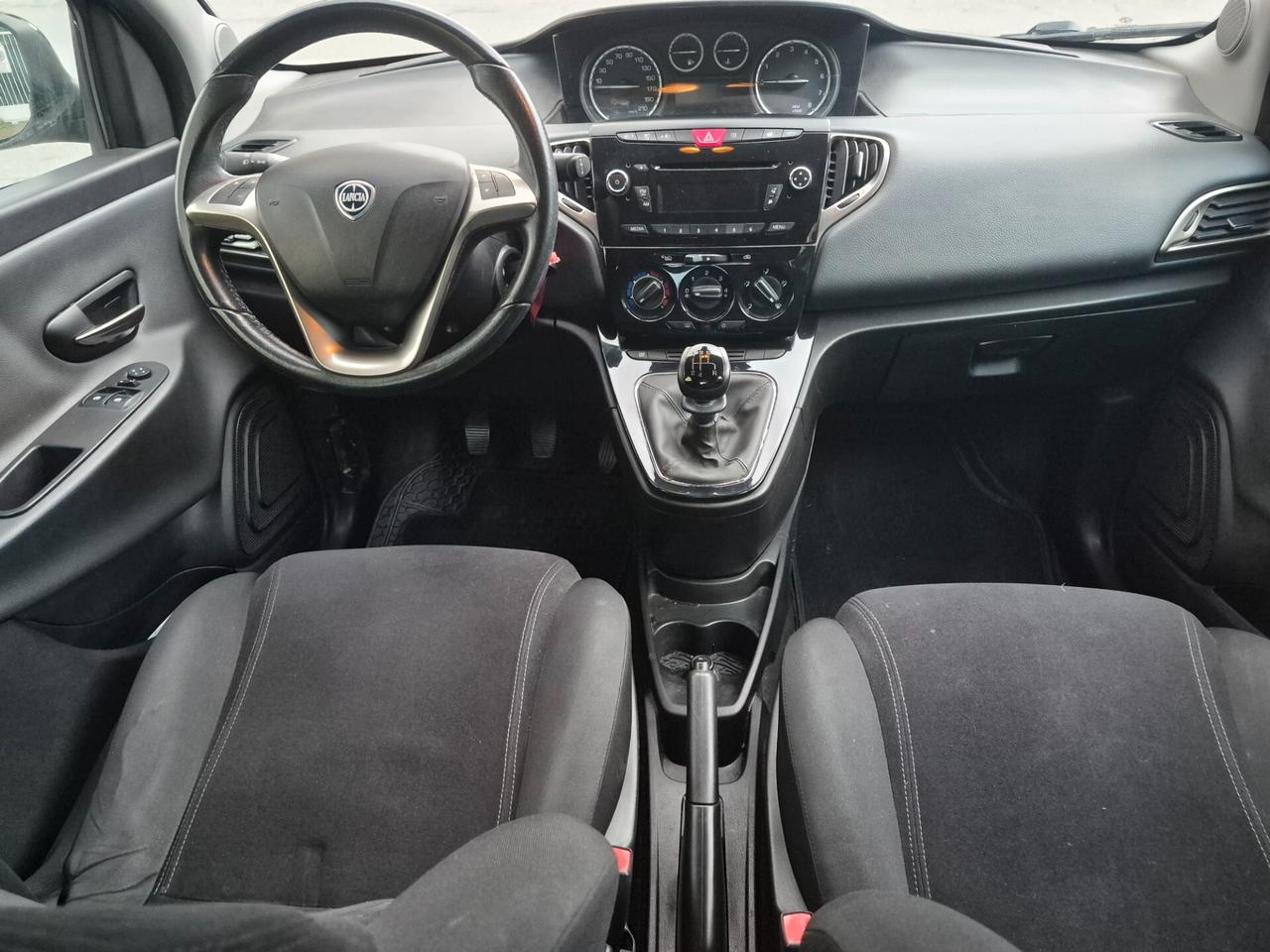 Lancia Ypsilon 1.2 69 CV 5 porte Gold
