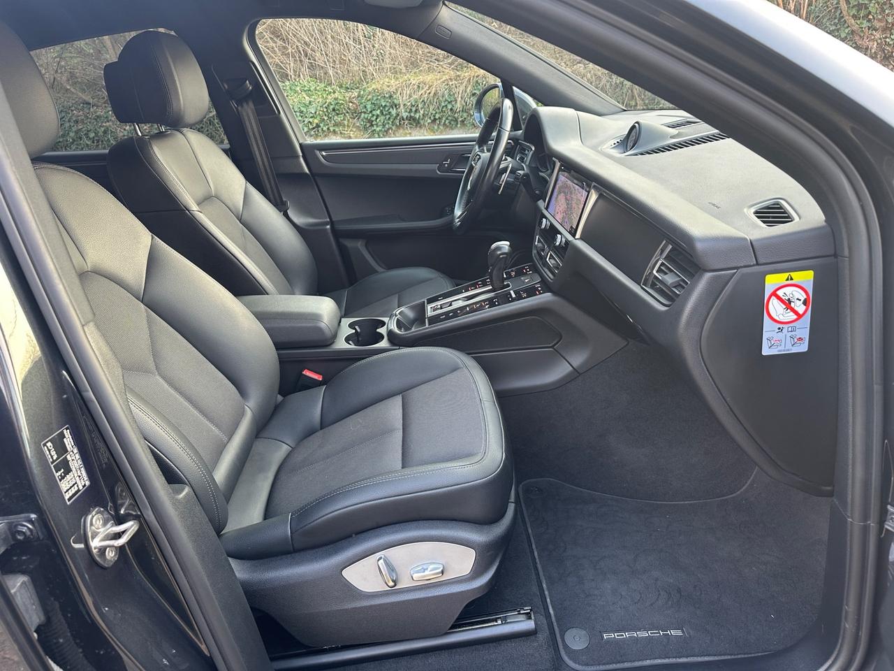 Porsche Macan 2.0 - 2021