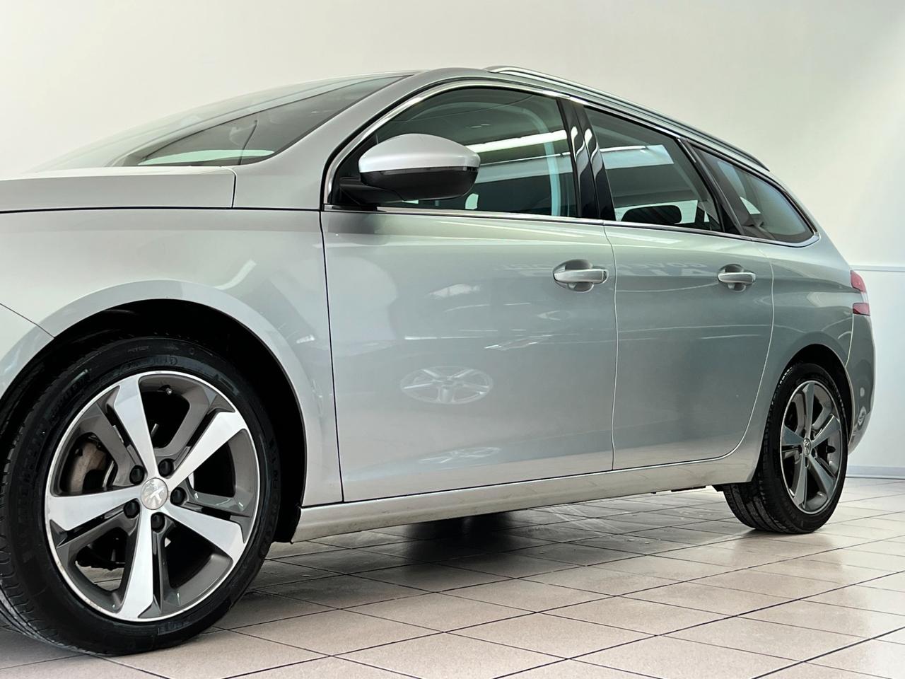 Peugeot 308 SW 1.6 BlueHDi 120cv ALLURE - LEGGERE -