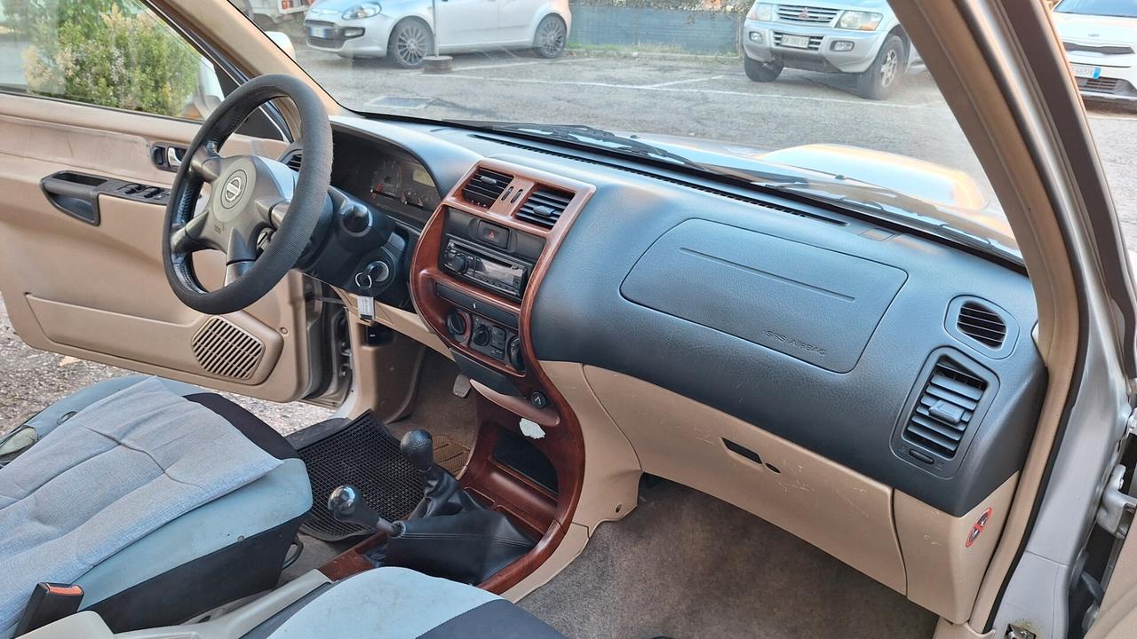 Nissan Terrano II 2.7 Tdi 5p. Luxury Autocarro