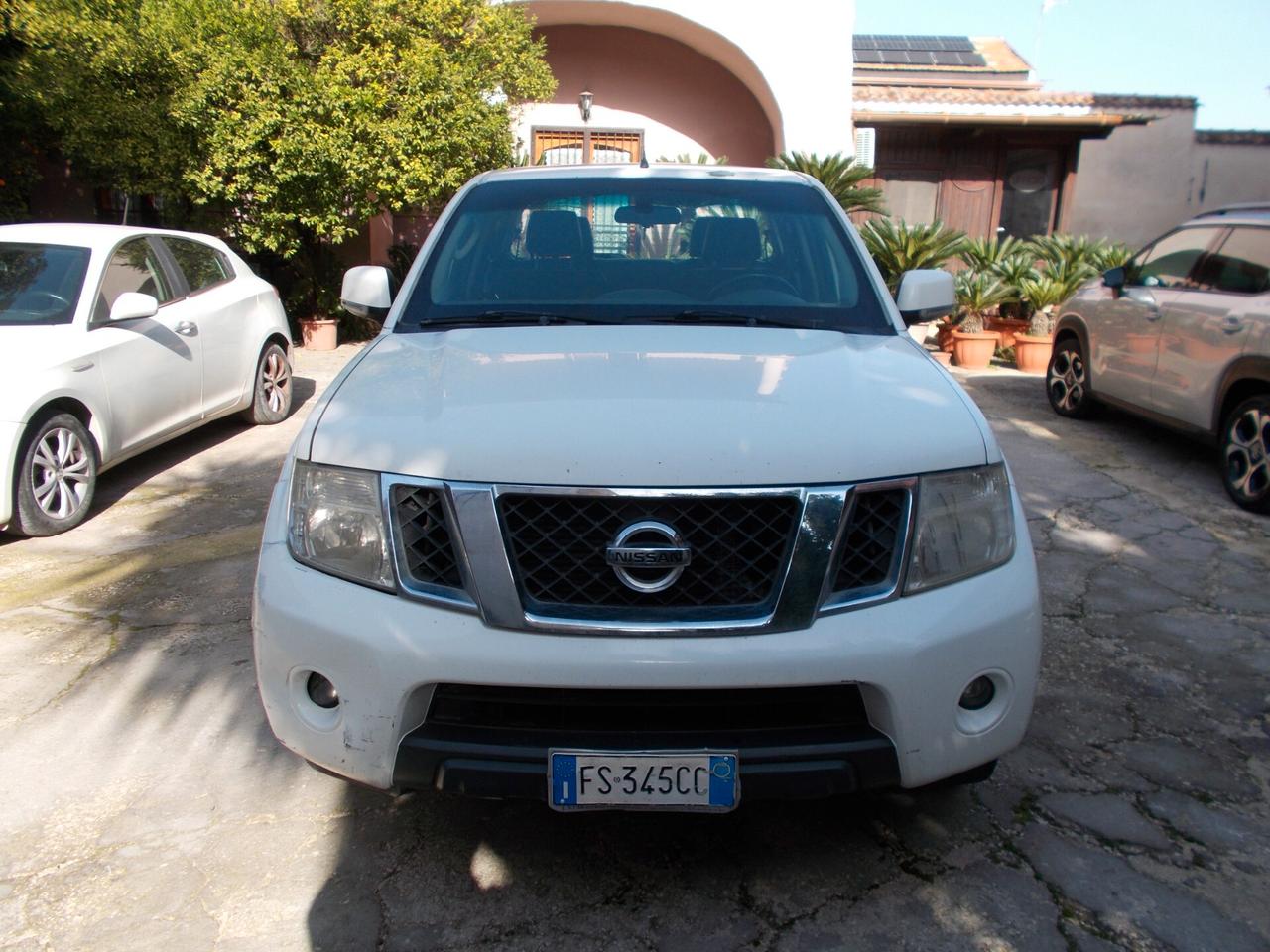 Nissan Navara 2.5 dCi 190CV 4 porte Double Cab LE