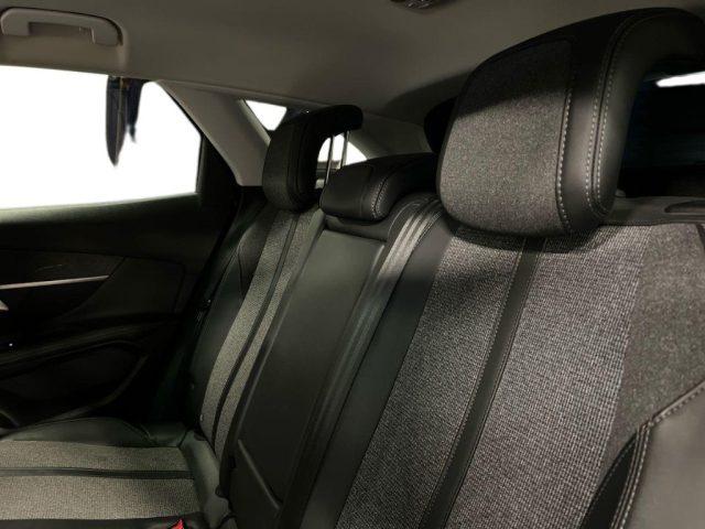 PEUGEOT 3008 BlueHDi 130 S&S Active