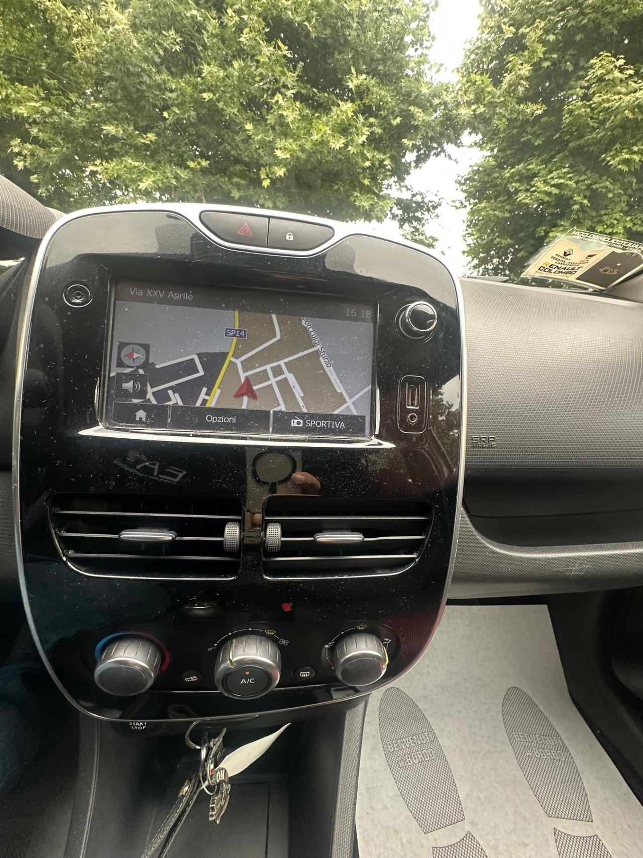Renault Clio 1.2 75 CV 5 porte Duel