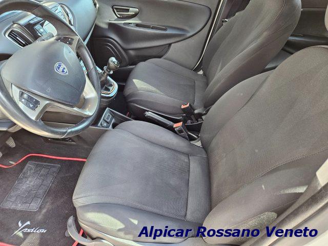 LANCIA Ypsilon 1.2 69 CV 5 porte GPL Ecochic Gold