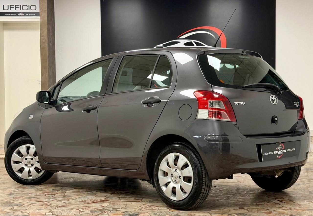 Toyota Yaris 1.0 5 porte Sol