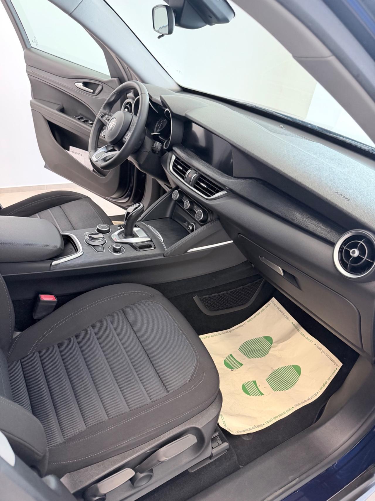 Alfa Romeo Stelvio 2.2 Turbodiesel 160 CV AT8 RWD Sport-Tech