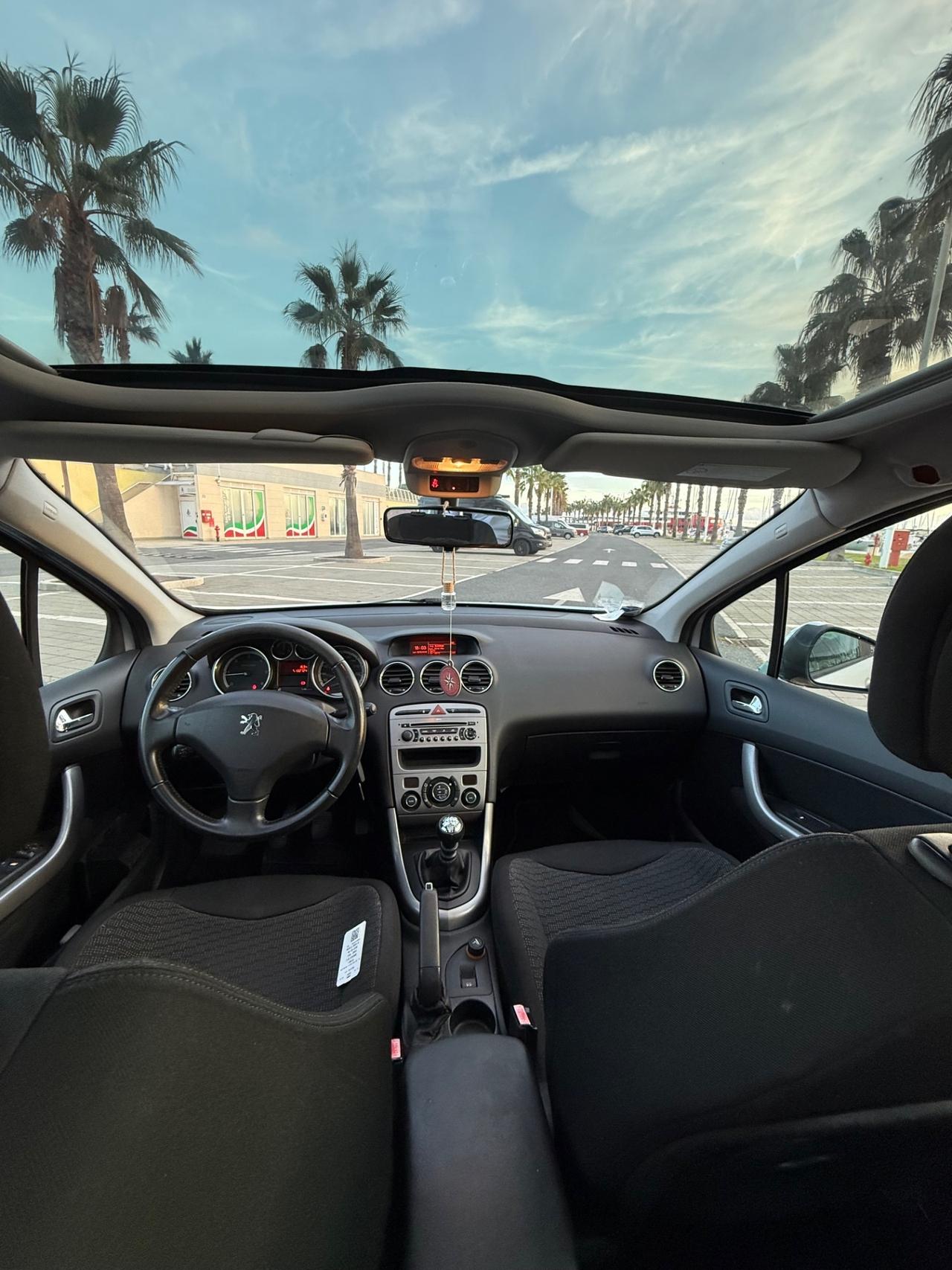Peugeot 308 1.6 HDi 110CV 5p. Féline (6 Marce)