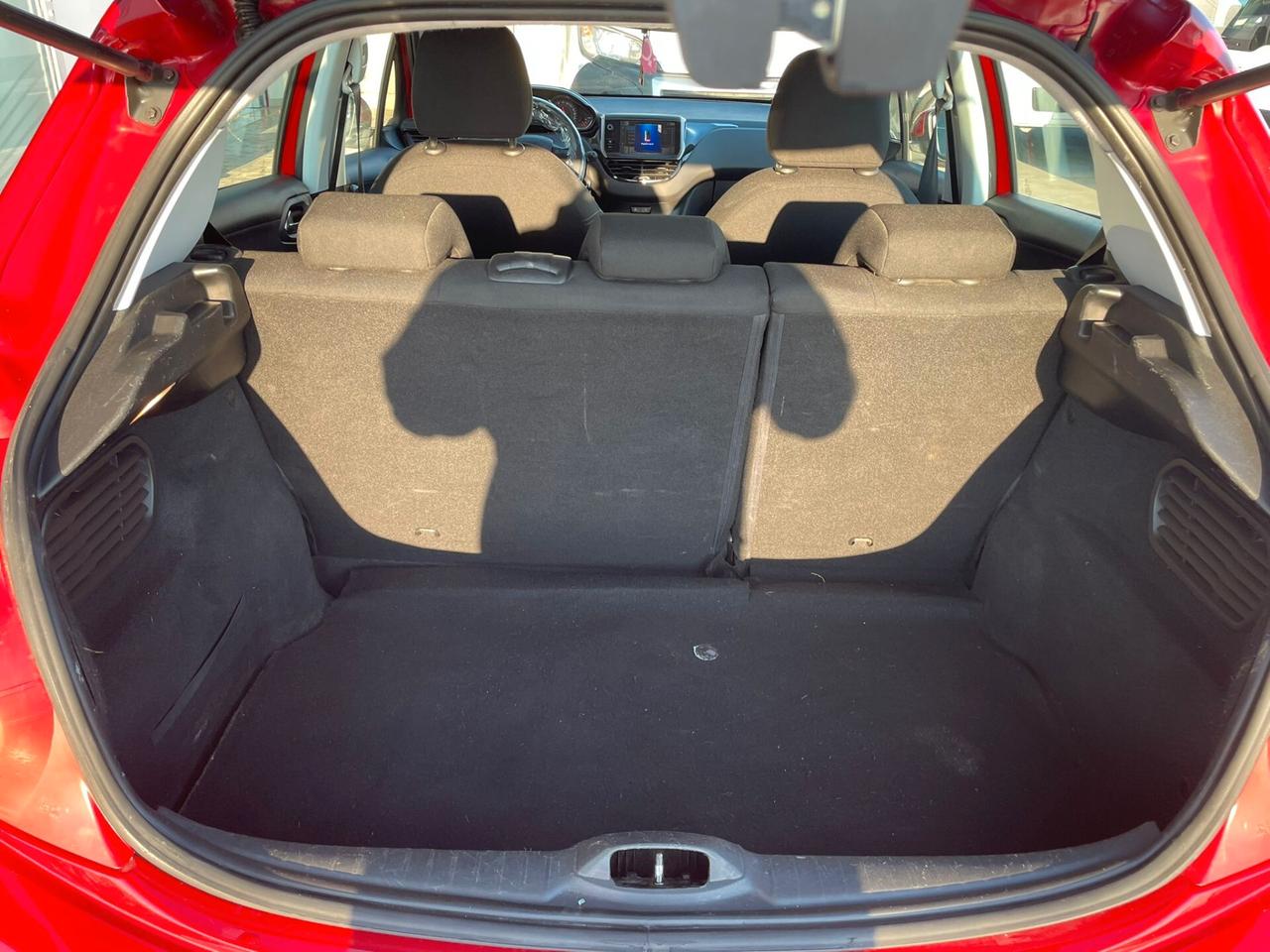 Peugeot 208 1.4 HDi 68 CV 5 porte Allure neopatentati