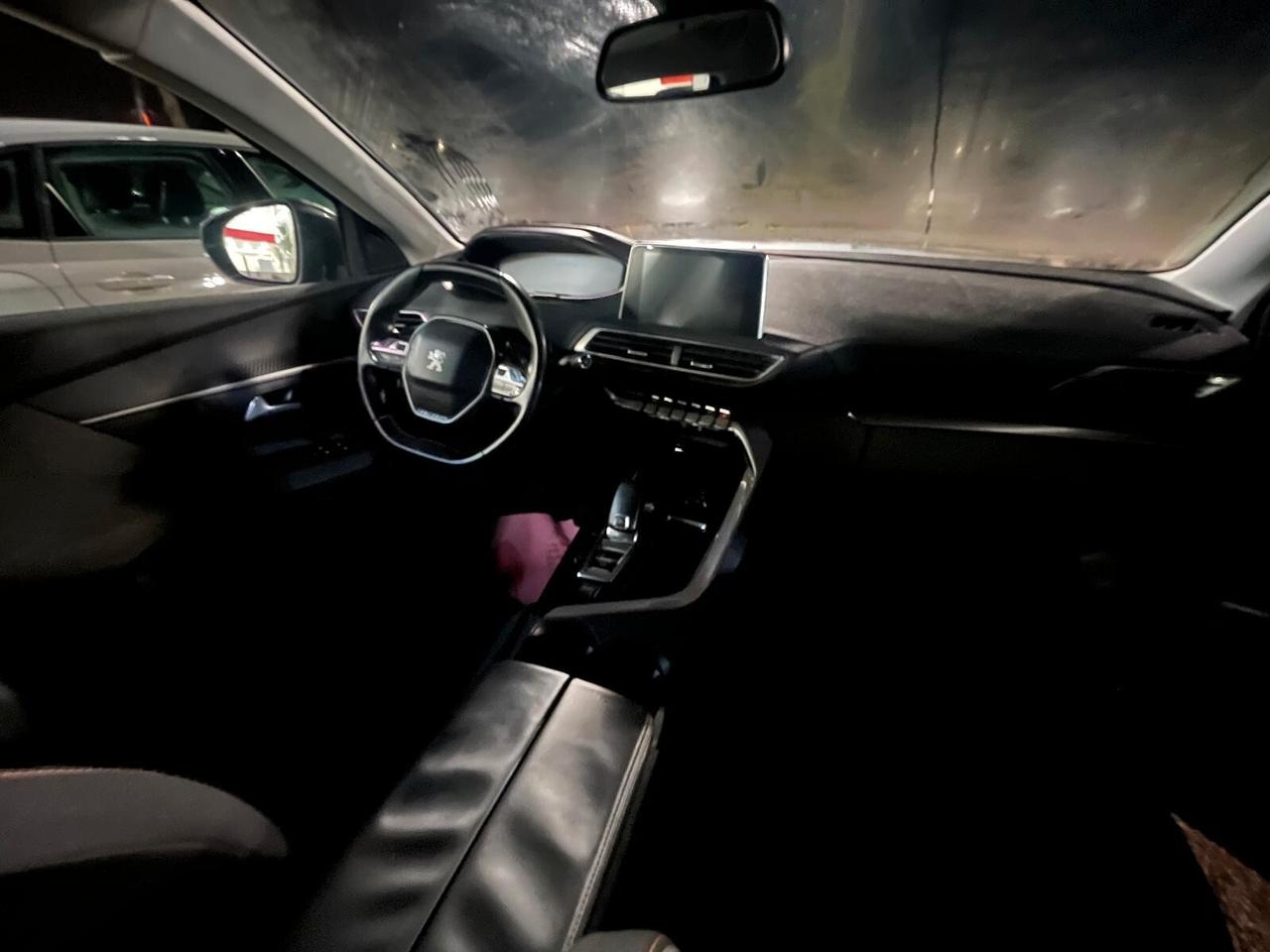 Peugeot 3008 BlueHDi 120 S&S EAT6 Allure