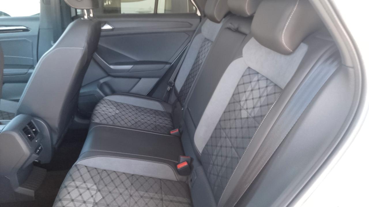 Volkswagen T-Roc 1.5 TSI ACT DSG R-Line