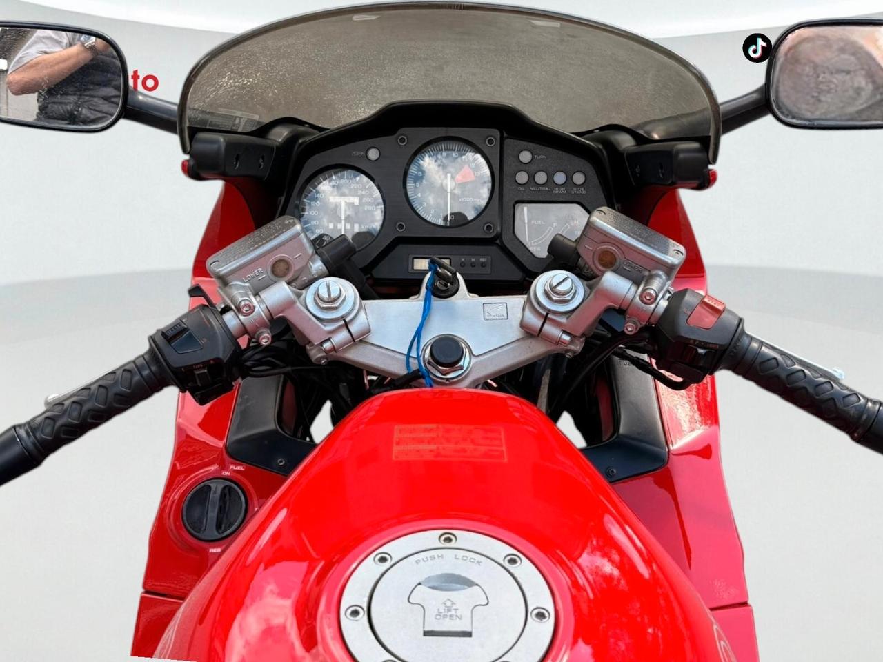 Honda VFR 750