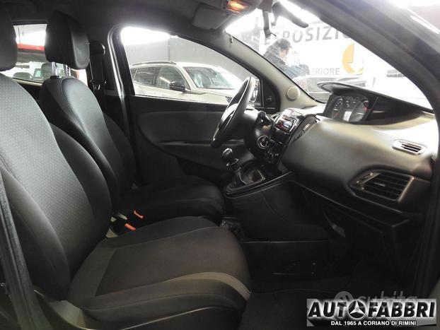 LANCIA - Ypsilon - 1.2 69 CV 5 porte Elefantino