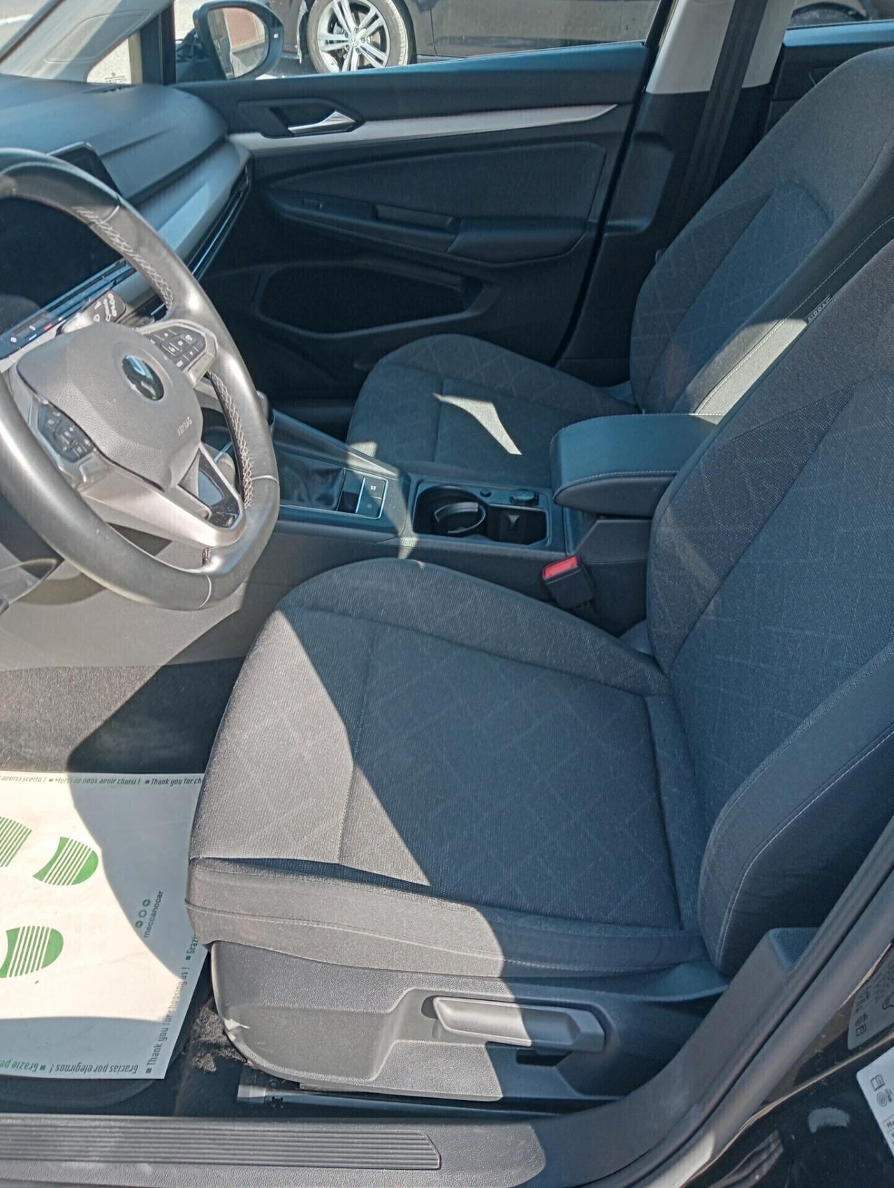 Volkswagen Golf 8° 1.0 TSI EVO Life X Neopatentati