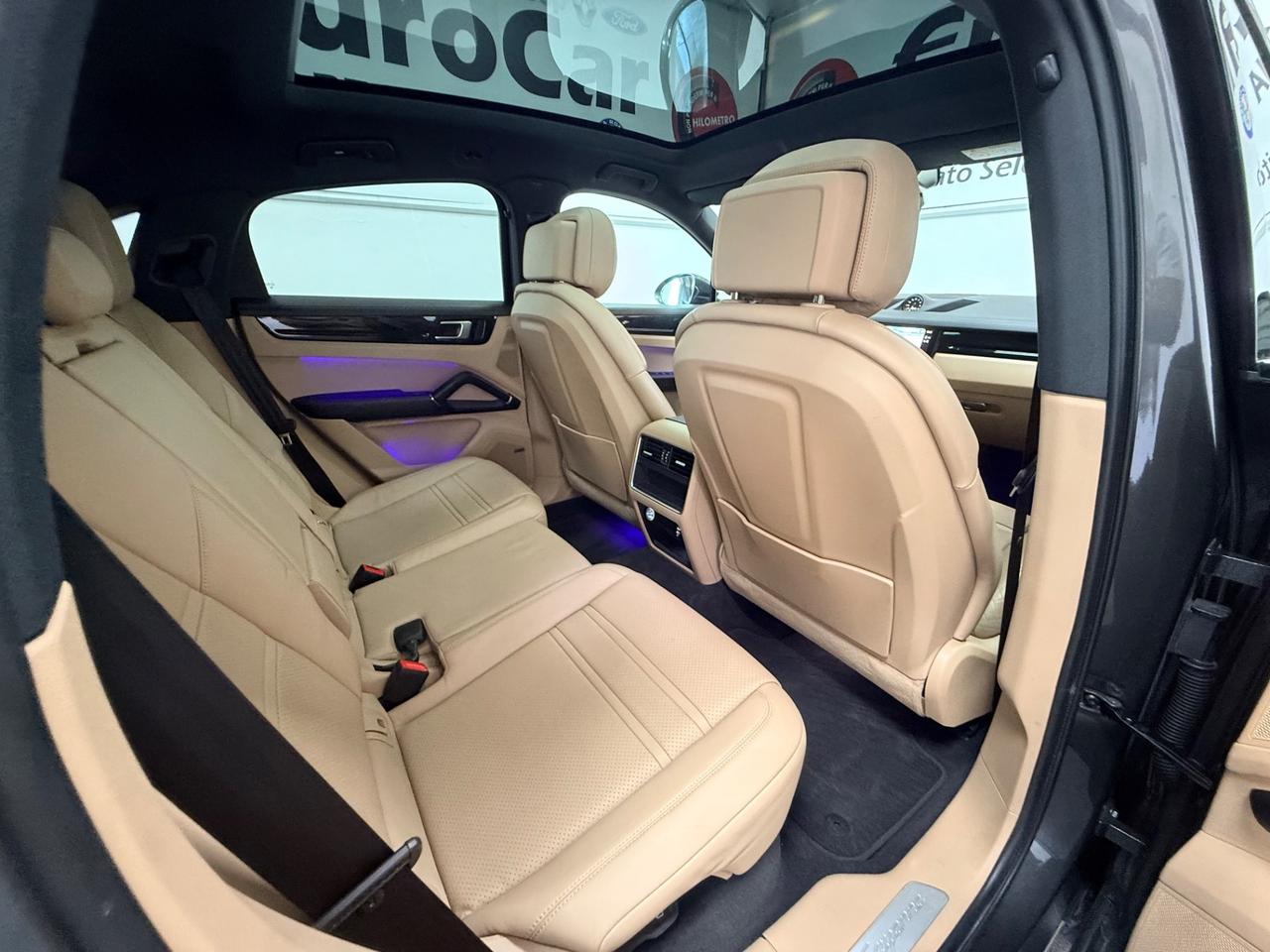 Porsche Cayenne Coupé 3.0 V6 462cv TOT E-Hybrid Platinum Edition 09/2022 TETTO 4 RUOTE STERZANTI VENTILATI