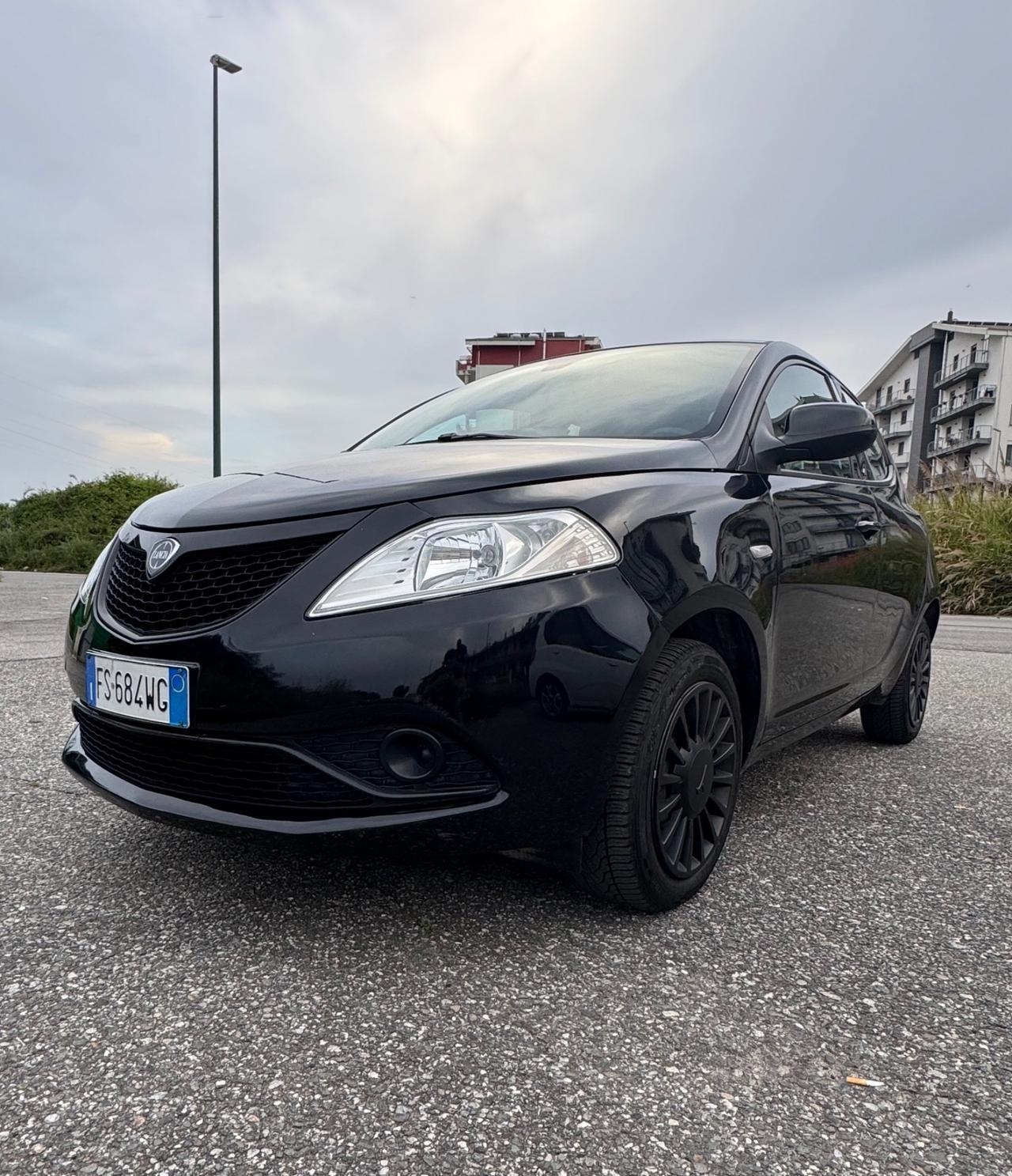 Lancia Ypsilon 1.2 69 CV 5 porte GPL