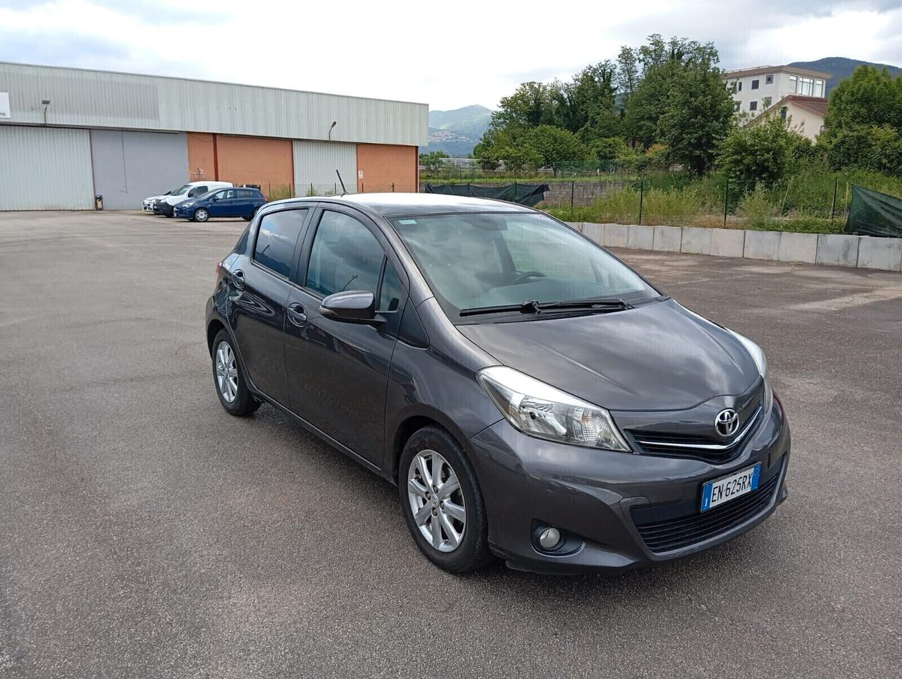 Yaris 1.3 5 porte Lounge "KM CERTIFICATI"