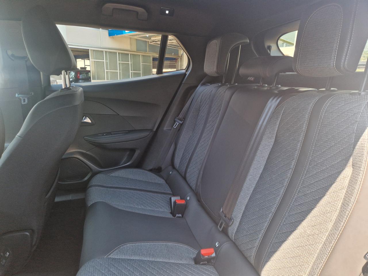 Peugeot 2008 PureTech 100 S&S Allure