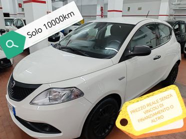 Lancia YPSILON HYBRID "SOLO 10.000 KM"