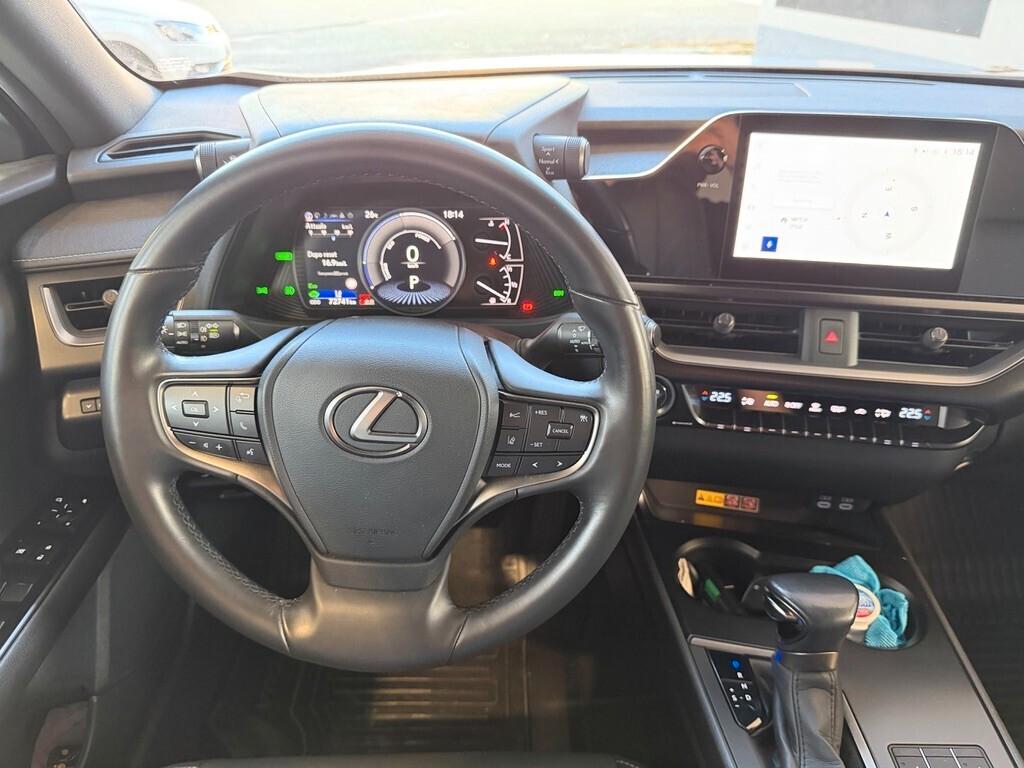 Lexus UX Hybrid 4WD Design