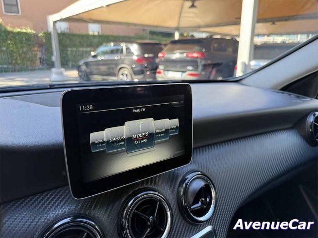 MERCEDES-BENZ GLA 180 d SPORT TELECAMERA NAVIGATORE SEDILI SPORTIVI
