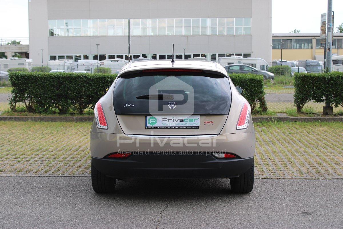 LANCIA Delta 1.6 MJT DPF 105 CV Silver