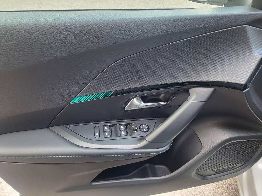 Peugeot 2008 BlueHDi 110 S&S Allure 05/2021UNIP