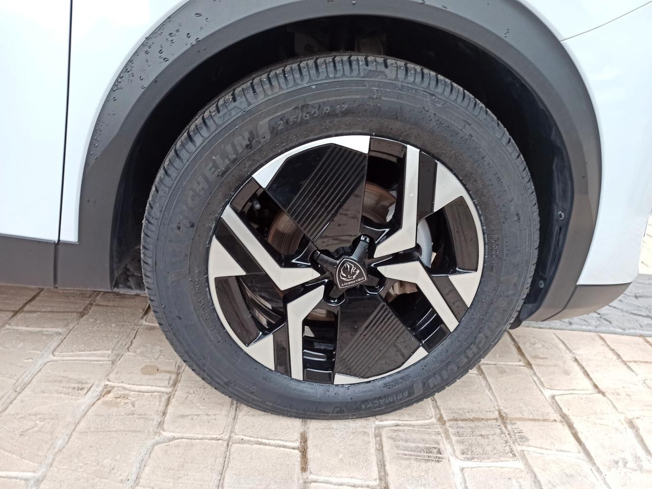 Peugeot 2008 PureTech 100 S&S Allure