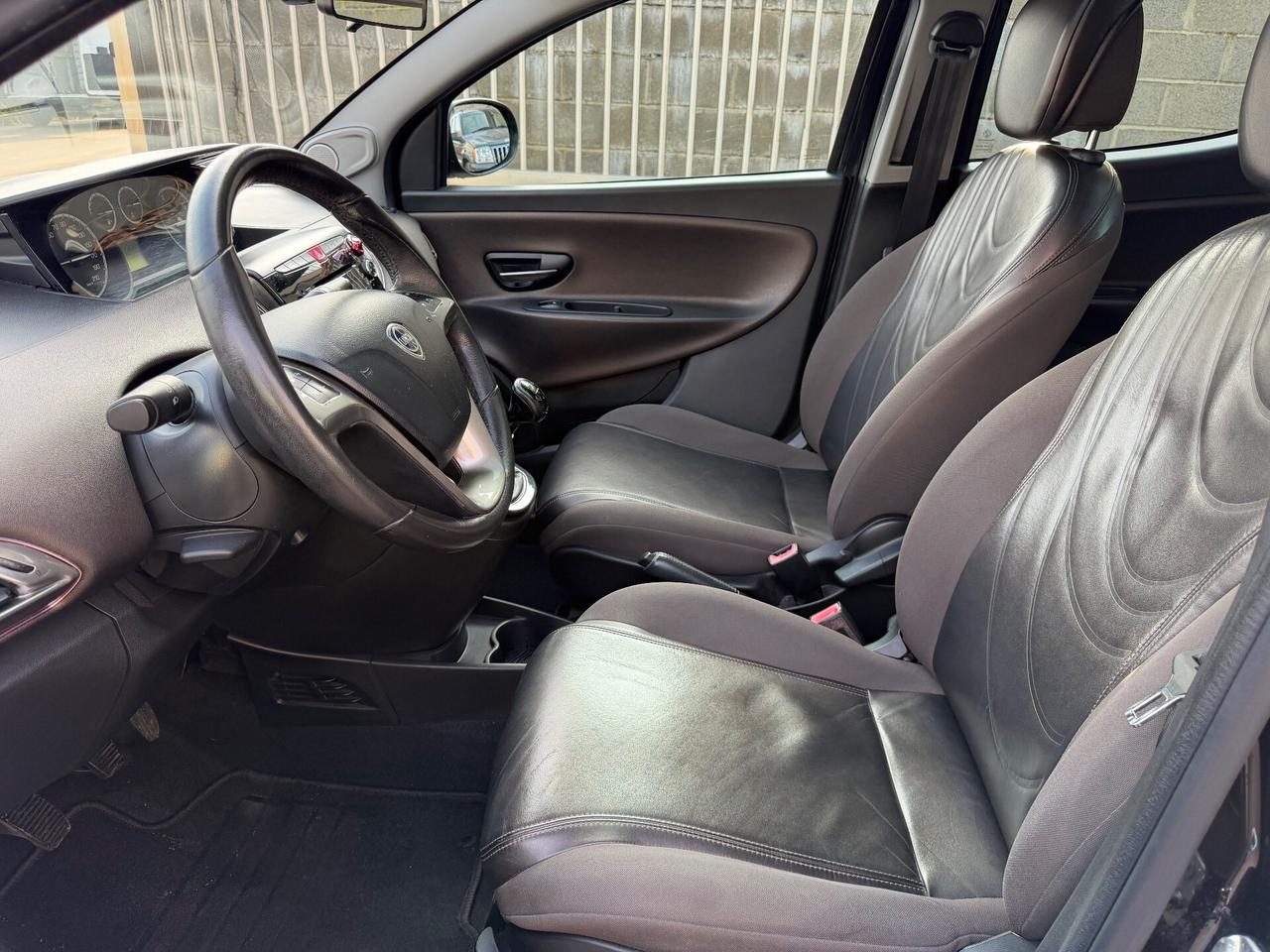 Lancia Ypsilon 1.3 MJT 16V 95 CV 5 porte S&S Elefantino