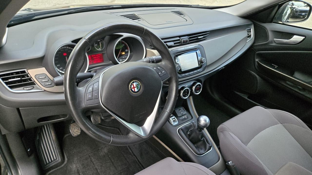 Alfa Romeo Giulietta 1.6 JTDm-2 105 CV Exclusive