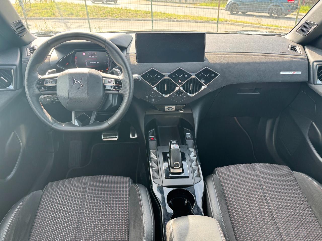 Ds DS3 3 Crossback BlueHDi 130 aut. Performance Line