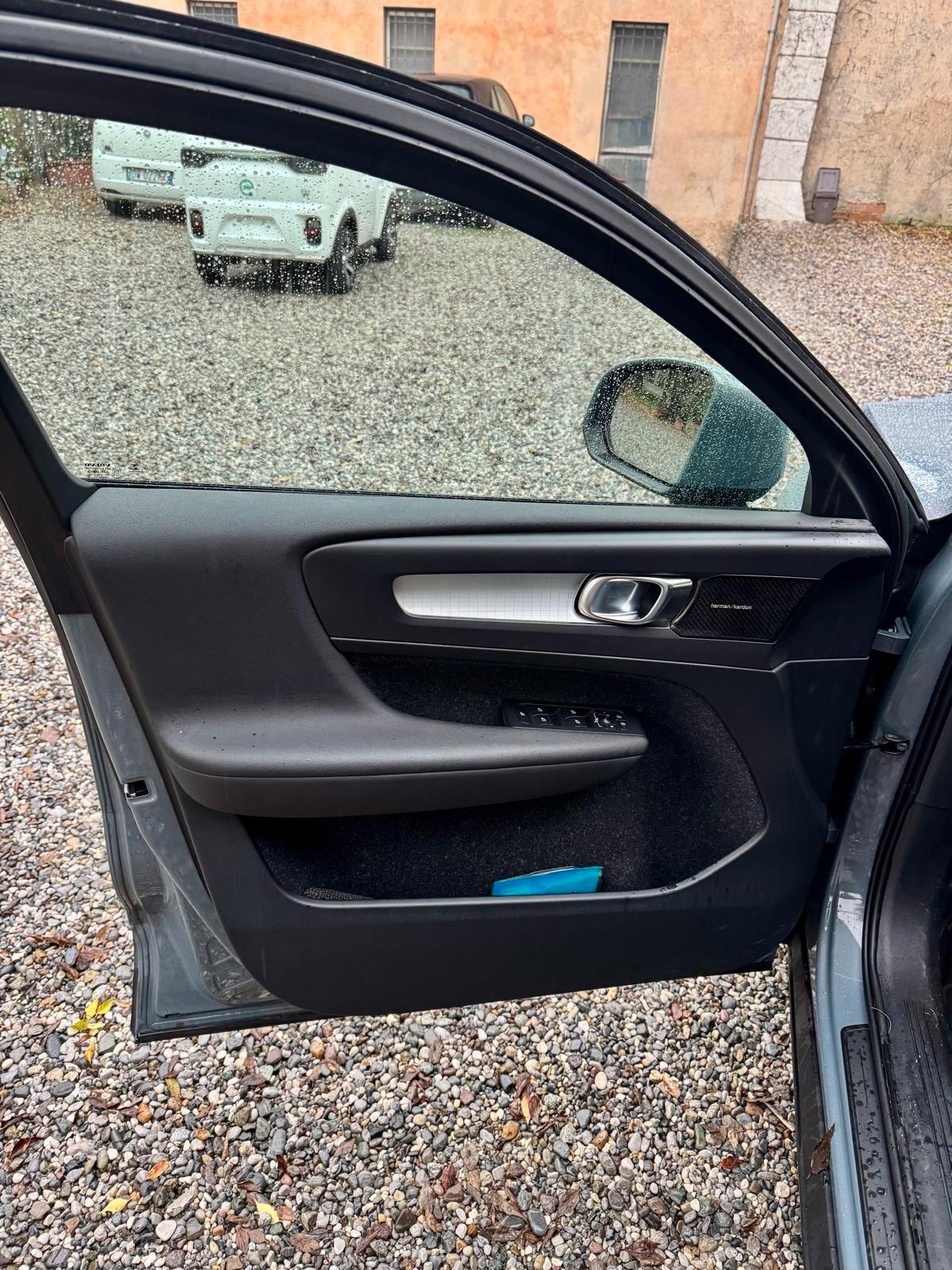 Volvo XC40 D3 AWD Geartronic Business Plus