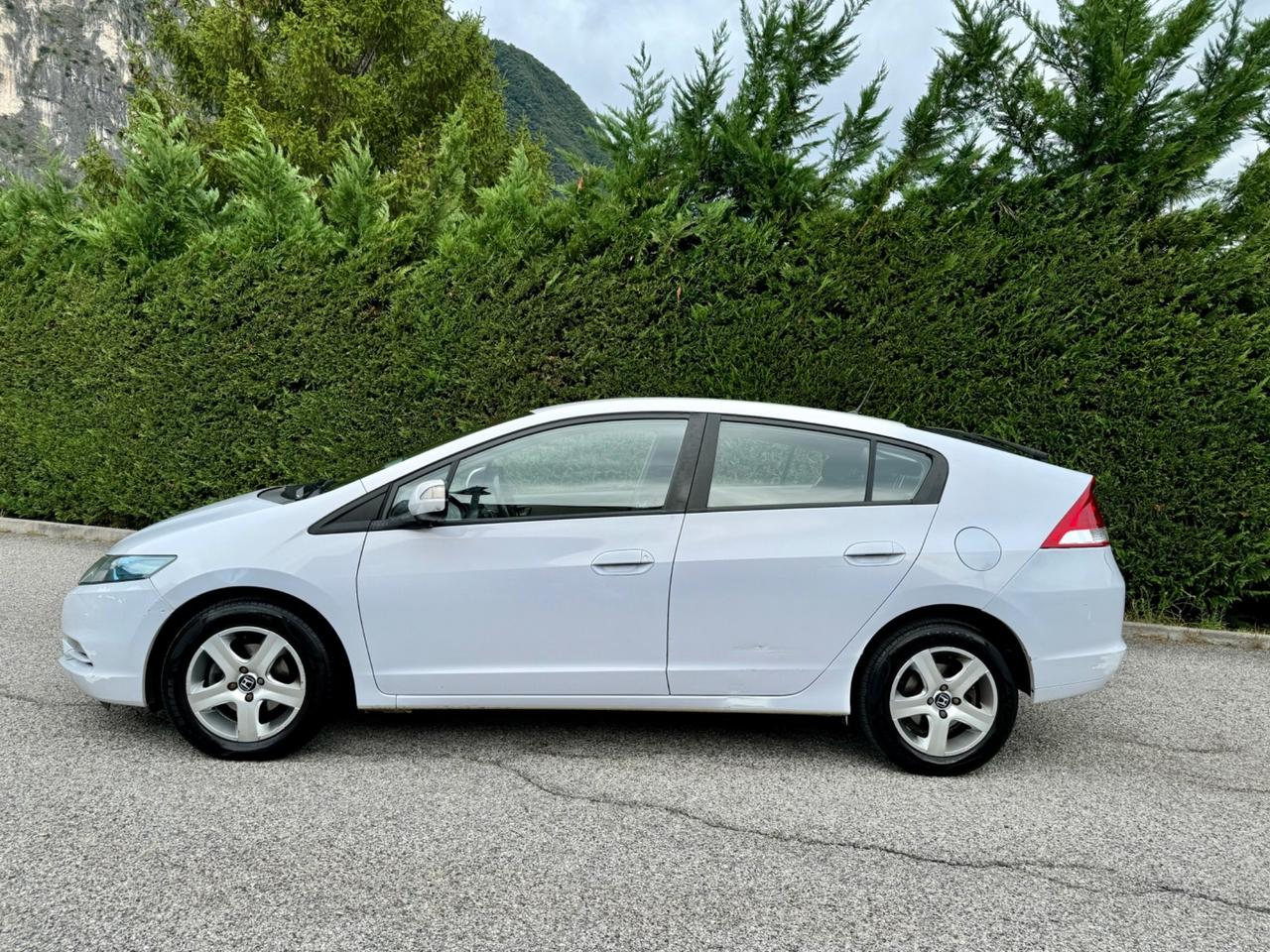 Honda INSIGHT IBRIDA NEOPATENTATI