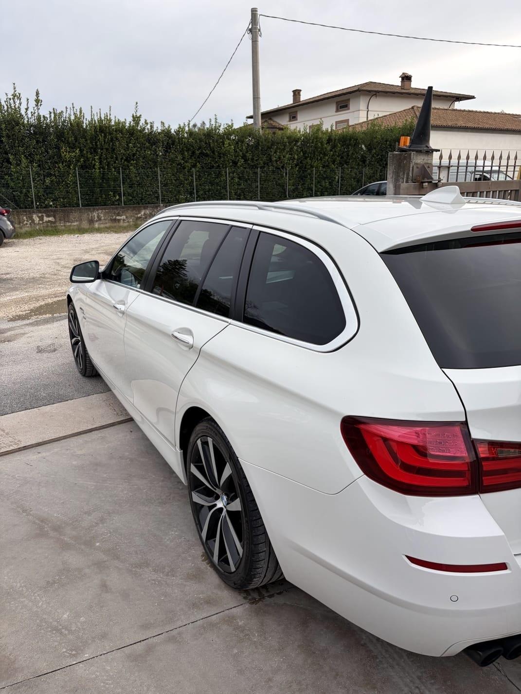 Bmw 525 525d xDrive Touring Msport motore nuovo fatturato