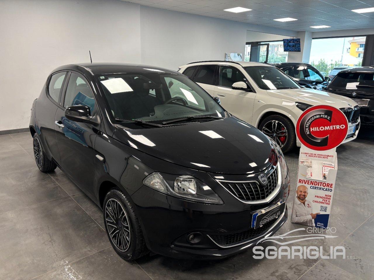 Lancia Ypsilon 1.0 Benzina Hybrid Ecochic Gold 5 Porte