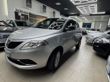 Lancia Ypsilon 0.9 TwinAir 85 CV 5 porte Metano Ecochic Platinum