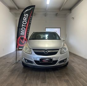 Opel Corsa 1.2 5 porte Cosmo NEOPATENTATI
